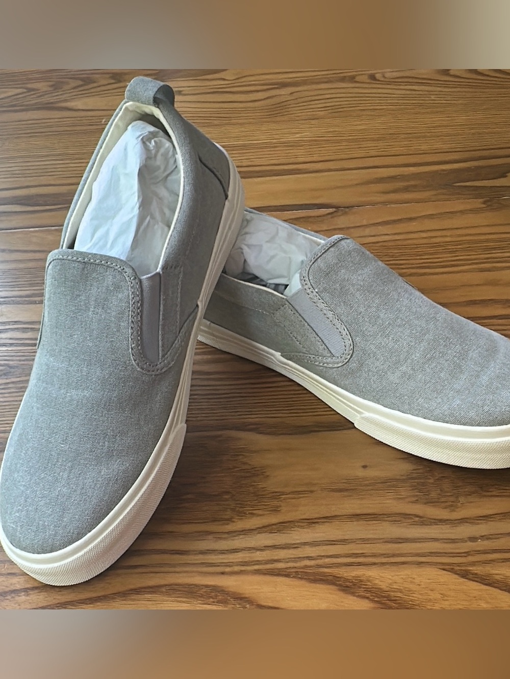 Taos NWT rubber soul grey wash canvas. NIB ( roomK)